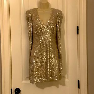 Champagne colored sequin long sleeve mini dress. New! Size XS, Lulu’s.